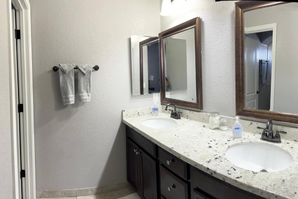 Havasu Retreat! Pool, Spa, Gym & View Лейк-Гавасу-Сіті Екстер'єр фото